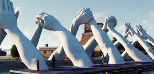 All’Arsenale le nuove mani giganti di Lorenzo Quinn: sono 12 e rappresentano l’aspirazione umana