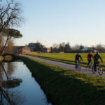 Pedalando nella ‘piccola Olanda’: un itinerario slow tra natura, cultura, relax e gusto.