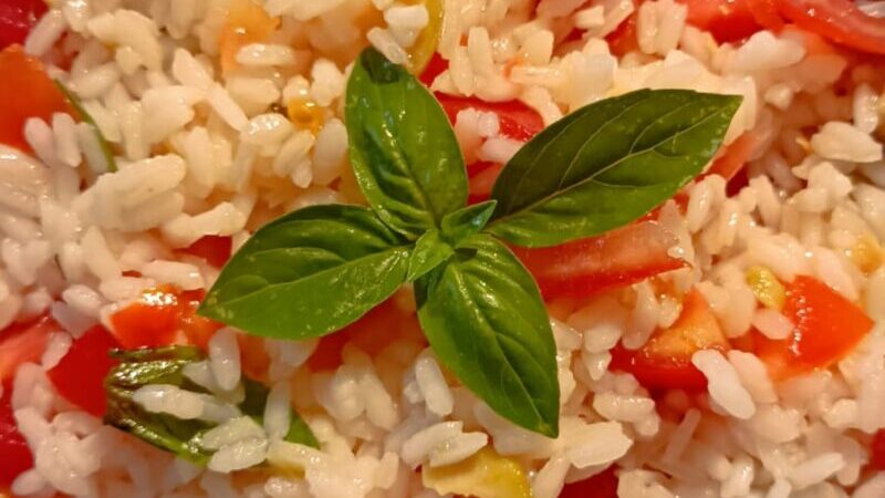 Riso freddo con Pomodorini, Olive e Basilico