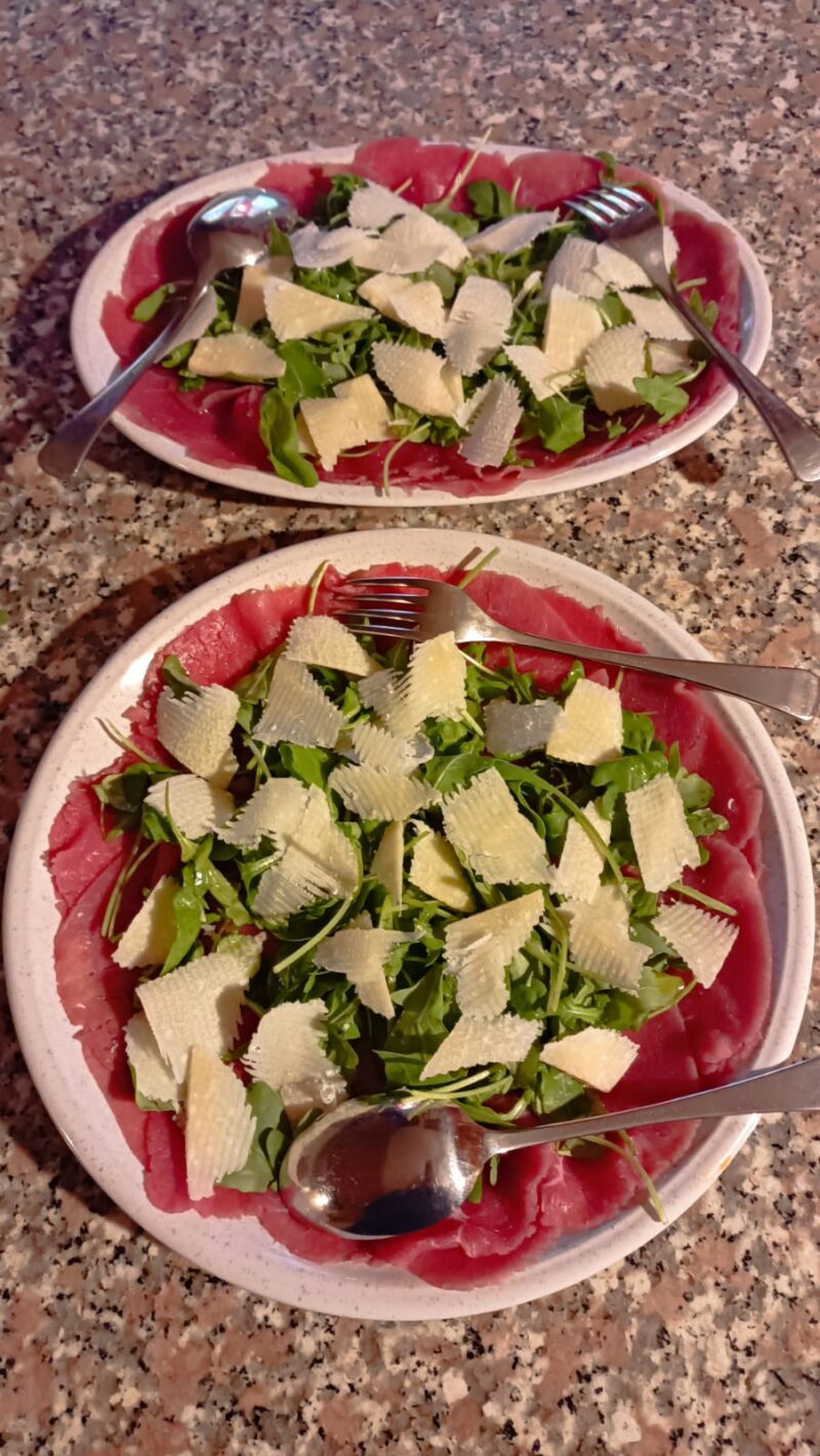 Carpaccio con Rucola e Grana