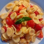 Orecchiette con Sugo di Fiori di Zucca e Pomodorini